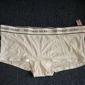 Victoria's Secret Cream Boyshorts